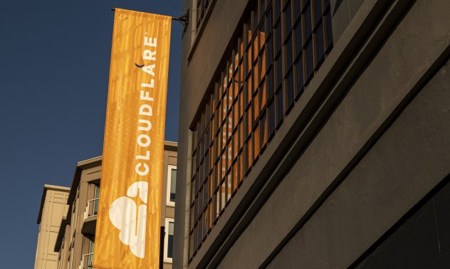 Cloudflare отстрани мащабния срив, услуги като ChatGPT са възстановени