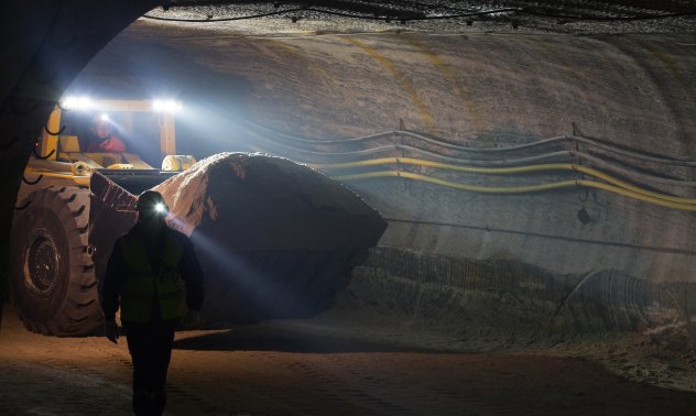 Най-малко девет души загинаха при експлозия в руски завод за барут