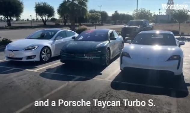 Кой електромобил има най-добрата батерия - Model S, Porsche Taycan или Lucid Air