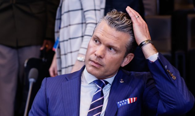 Умира ли свободата на словото в САЩ в прегръдките на военния министър