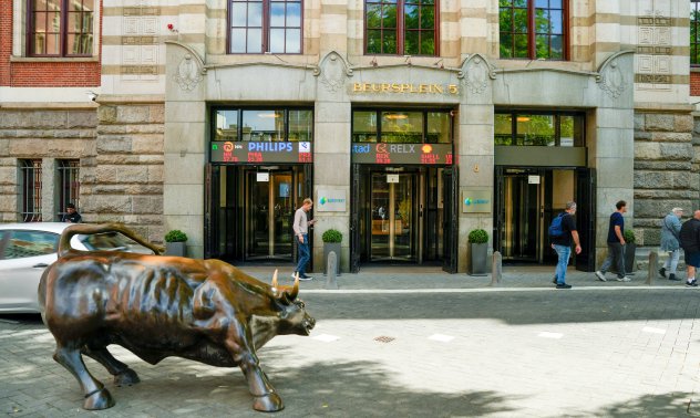 Големите компании в САЩ ще направят по-големи обратни изкупувания от прогнозите