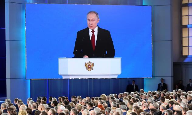 Путин се стреми да управлява до 2036 г., но рейтингът му спада