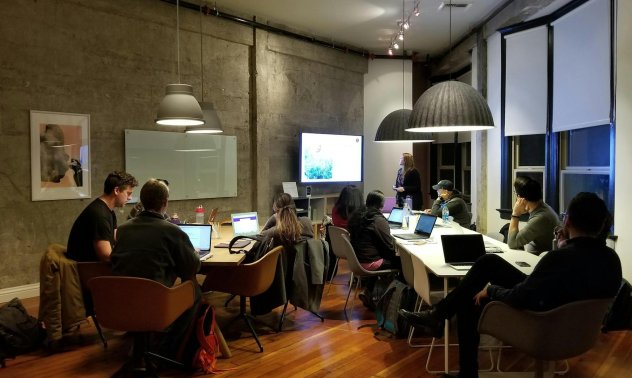 Липсата на кадри кара работодателите да намалят критериите си