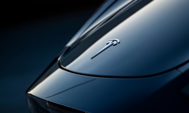 Tesla отлага събитието с роботизирани таксита, което дърпа компанията назад 