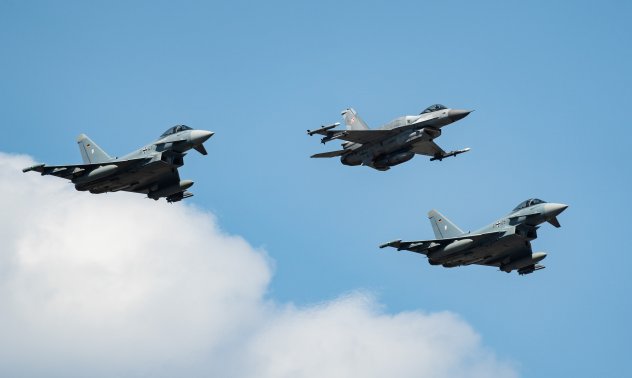 Полша заплашва да сваля руски самолети след нарушения на въздушното пространство