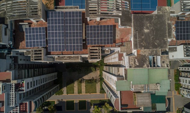 Индия планира $9 млрд. за слънчева енергия на покривите заради предстоящите избори