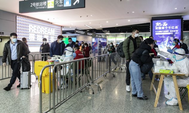 Китайската икономика се подготвя за по-нататъшен спад заради Covid