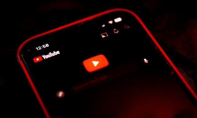 Платени армии от монтажисти популяризират интернет звезди като MrBeast