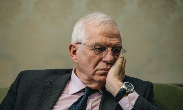 ЕС: Струпването на руски военни части по границата с Украйна е най-мащабното досега