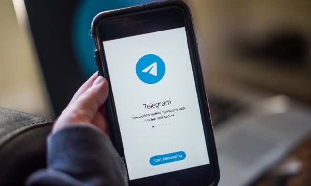 Блокирането на западни платформи тласна руските инфлуенсъри към местни мрежи