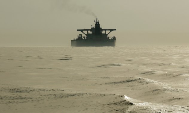 Русия изчерпва капацитета си за износ на петрол на фона на атаките по рафинерии