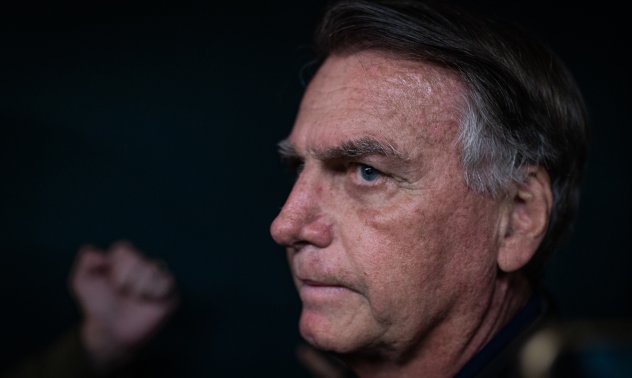 Династията на Болсонаро се разпада под натиска на делото за преврат в Бразилия