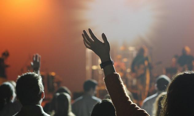 Отпадат ограниченията за работата на нощните заведения 