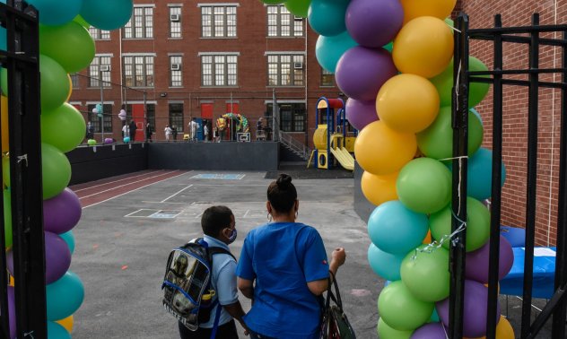 Учениците от първи до пети клас в Сингапур ще преминат към вуртуалната класна стая 