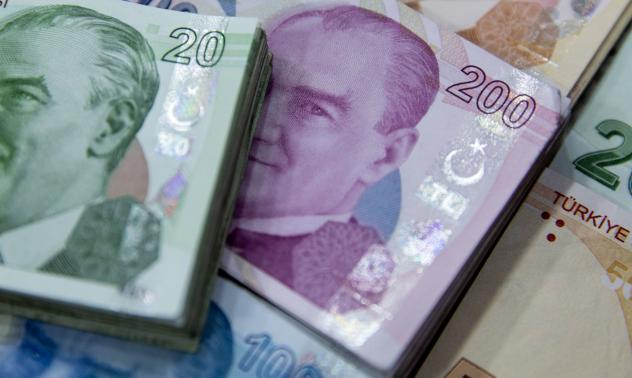Турската лира е напът да изпрати седмицата с най-големия си ръст спрямо долара от ноември 