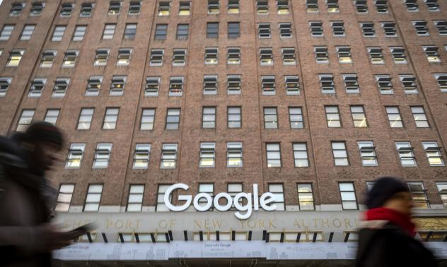 Великобритания проверява как Google и Amazon се справят с фалшивите препоръки