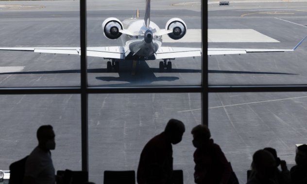 САЩ вдигна забраната за пътуващи от ЕС и Великобритания, но само ако са ваксинирани