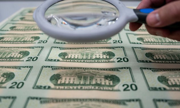 Силата на долара е мимолетна, показват пазарите на опции