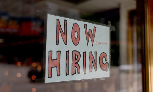 Изкуственият интелект е по-вероятно да причини недостиг на работна ръка