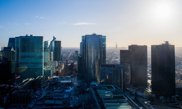 Рейтингът на Франция изглежда нестабилен след година на негативна прогноза от S&P