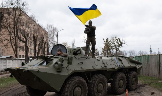 САЩ изпращат артилерия, хеликоптери и друга помощ в Украйна за $800 млн.