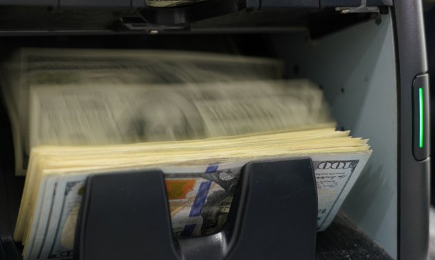 Не се борете с него: Хедж фондове и Wall Street залагат на неудържимата сила на долара 