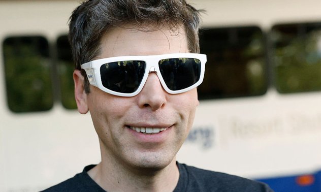 ChatGPT държи лидерството пред Google Gemini