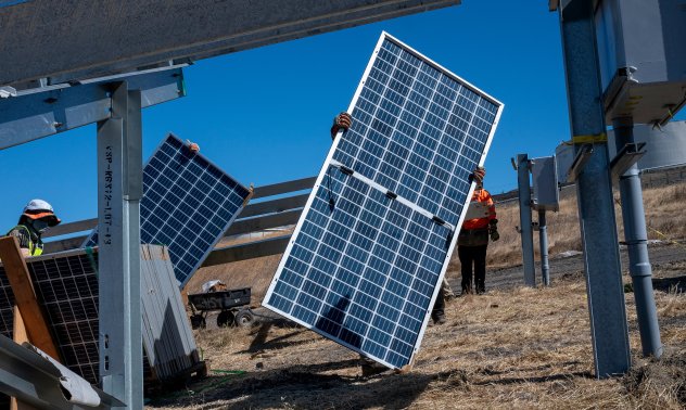 Хедж фондовете вече залагат срещу петрола и в подкрепа на зелената енергия