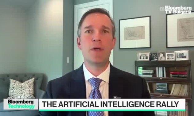 Чип-акциите се покачват въпреки рисковете