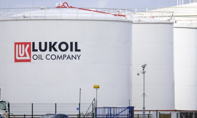 "Литаско" започва да съкращава работни места с наближаването на санкциите