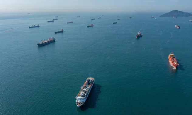 Пререждането на опашката в Панамския канал вече може да струва 4 милиона долара