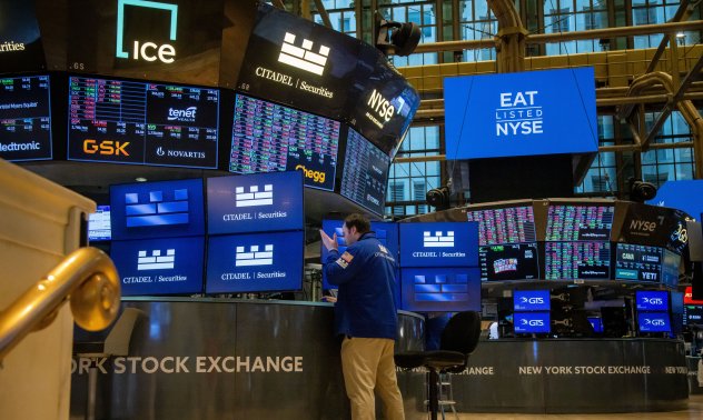 Глобалните акции се стабилизираха след разпродажбите от понеделник