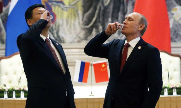Си Дзинпин към Путин: "Ние сме повече от съюзници" 