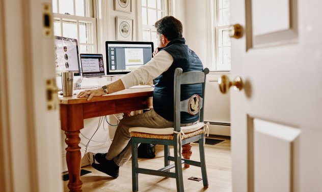 Бърз растеж без големи инвестиции: български AI залага на уникалното онлайн пазаруване