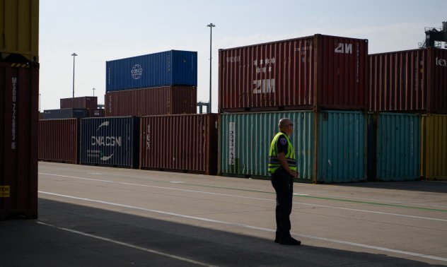 Търговският дефицит на САЩ през април отчете исторически спад