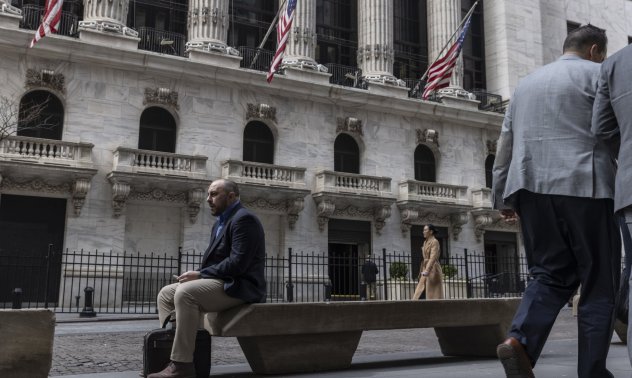 Уолстрийт не е в настроение да празнува последното вдигане на лихвите от Фед