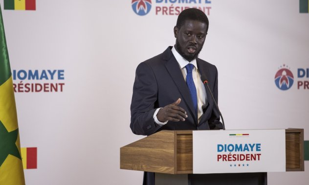 Новоизбраният президент на Сенегал трябва да се бори с безработица и корупция