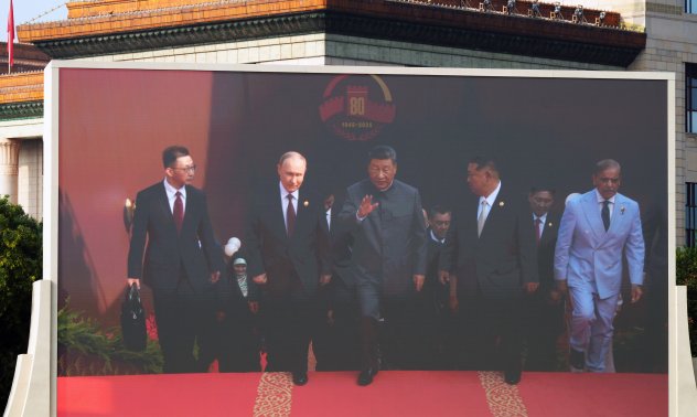 Ким е домакин на Китай, Русия и Виетнам на военен парад - знак на глобално влияние