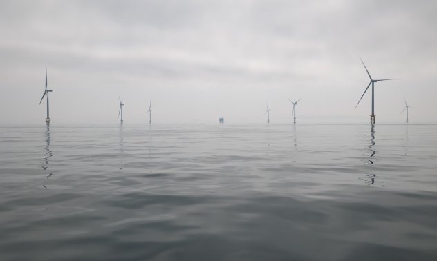 Ember: Вятърните паркове в Черно море може да намалят цената на тока с до 45%