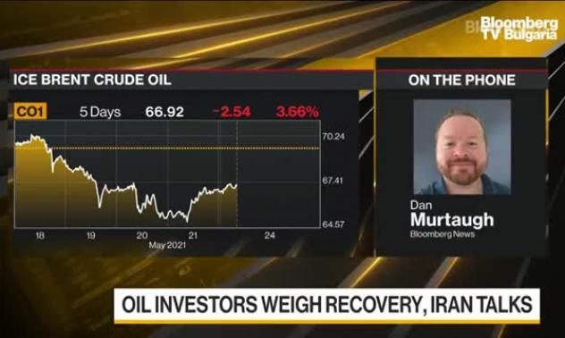 Иран чака със 100 млн барела петрол на склад и в танкери