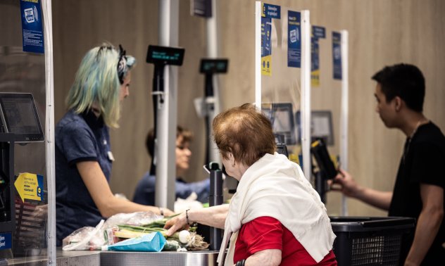 Унгария налага таван на печалбата, за ограничи цените на храните