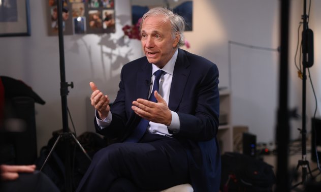 САЩ се плъзгат към автокрация в стила на 30-те години, предупреди Рей Далио