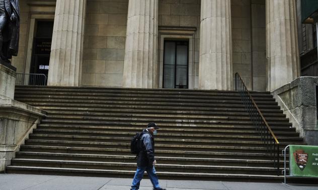 Wall Street помага на фирмите за частен капитал да рециклират стари активи