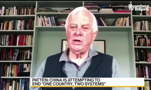 Крис Патън: Китай иска да сложи край на модела Една страна, две системи