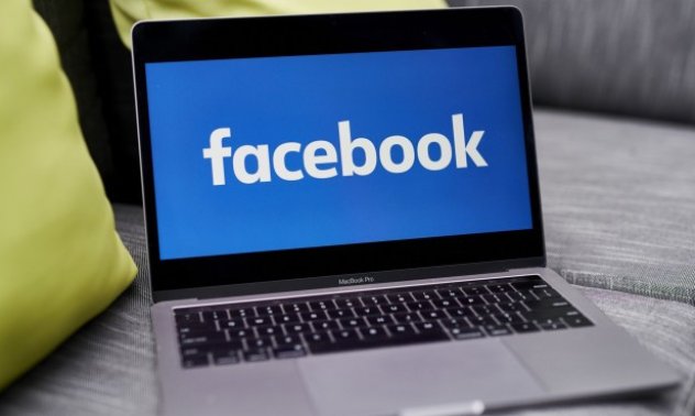 Светът застина, защото Марк Зукърбърг е офлайн, домейнът facebook.com дори беше предложен за продажба