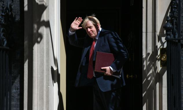 Управлението на Борис Джонсън е без ясен план в кризата