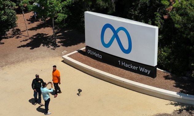 Разходите на Meta за AI напомниха на инвеститорите за провала с метавселенета