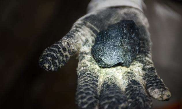 Платината поскъпва до 6-годишен връх 