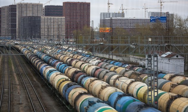 Русия очаква бюджетен удар, тъй като приходите от петрол и газ намаляват