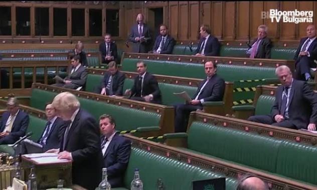 Джонсън обеща да приема още граждани на Хонконг